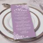 Menú Elegante Boda de Lavanda y Esquinas de Amigo Blanc<br><div class="desc">Este agradable menú color púrpura claro o lavanda le dará un toque de estilo a la recepción de tu boda. Presenta un diseño sencillo y hermoso con elegantes letras de guión y adornos de rizos blancos decorativos y remolinos en las esquinas. Hay espacio para los nombres de la pareja y...</div>