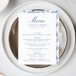 Menú Elegante Boda Floral Victoria Chinoiserie azul<br><div class="desc">Aumente su recepción nupcial con nuestro elegante menú boda Floral Blue Chinoiserie. Diseñado con una elegante caligrafía azul sobre un fondo blanco limpio, este menú es totalmente personalizable con sus nombres, fecha boda y detalles del menú. El reverso presenta un magnífico estampado floral chino, azul y blanco, que le da...</div>