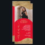 Menú Elegante carta roja y dorada con foto<br><div class="desc">La carta cuenta con exquisitos bordes dorados y un diseño rojo audaz que le da un toque elegante a su evento especial. Con amplio espacio para añadir una foto de los honorarios, esta tarjeta de menú es perfecta para añadir un toque personal a su celebración. Ya sea que esté organizando...</div>