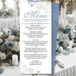 Menú Elegante y agitada plata azul nadando en Boda blan<br><div class="desc">Este bonito menú le dará un toque de elegancia a la recepción de bodas. Cuenta con un bonito diseño con adornos de Relieve metalizado gris plateado y remolinos sobre un fondo blanco clásico, con un texto azul polvoriento y una espalda azul polvorienta. Hay espacio para los nombres de la pareja...</div>