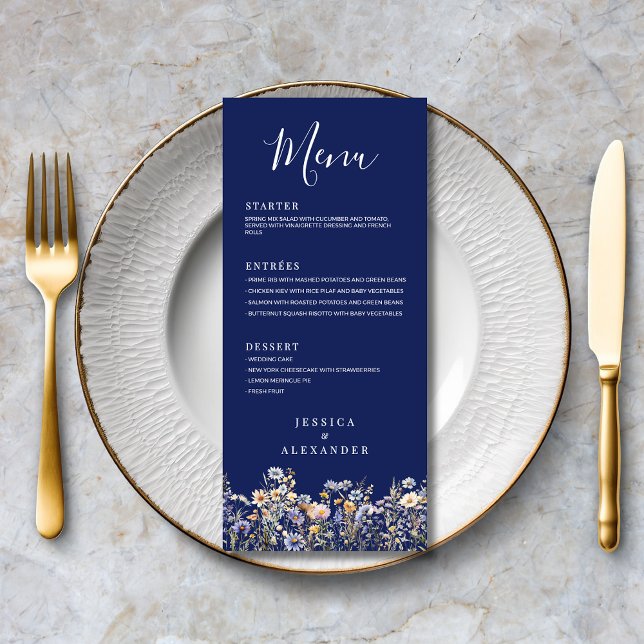 Menú Flores salvajes azul turquesa Boda de la Marina Fo (Dusty Blue Wildflowers Formal Elegant Navy Wedding Menu with Meny Options, Couple Names.)