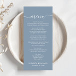 Menú Moda Script Dusty Blue Boda<br><div class="desc">Moderno menú azul polvoriento para tu boda,  fiesta de compromiso,  cena de ensayo y otras celebraciones de bodas con "menú" en un guión de caligrafía blanca de moda con toques,  tu menú personalizado en tipografía blanca simple,  tus primeros nombres unidos por un corazón y tu fecha de evento.</div>