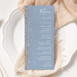 Menú Moderno Boda del borde del Purpurina de plata azul<br><div class="desc">El lado izquierdo de este elegante y moderno menú boda presenta un diseño purpurina de imitación plateada. El texto del personalizable combina la escritura a mano en blanco, el copperplate y las letras cursivas en un fondo azul polvoriento. El reverso presenta un diseño de purpurina polvoriento azul y plateado a...</div>