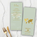 Menú Pasaporte Mundial de Boda de Destino Sage Green Go<br><div class="desc">Un diseño de pasaporte de boda verde sabio y dorado con mapas del mundo dorado, aeroplano y elementos de viaje. Este diseño es ideal para todas las bodas de primavera, verano, otoño e invierno. Un elegante diseño de viajes de boda verde sabio y dorado con distribución de pasaportes, mapa del...</div>
