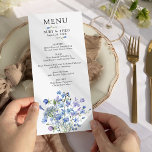 Menú Periwinkle Wildflower Delicate Boda Floral<br><div class="desc">Menú boda de flores silvestres con flores silvestres acuáticas. Este diseño floral dulce tiene flores silvestres delicadas y femeninas en una romántica paleta suave de lila, perwinkle, púrpura pálido, lavanda y azul. Perfecto para bodas de primavera y verano. Para coordinar invitaciones, papelería, carteles y decoración del día del evento, por...</div>