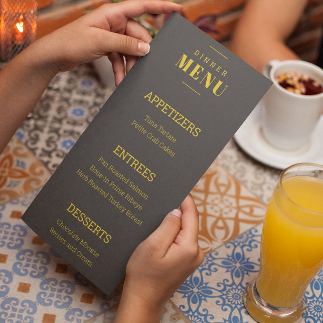 Menú Rico oro en el tema del Boda negro (Let your menu card speak more about your wedding theme)