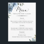 Menú Tipografía de moda Boda Botánico Azul Dusty<br><div class="desc">Tipografía de moda,  floral color agua azul polvoriento,  carta de menú boda con guion a mano y acentos decorativos. Se puede personalizar el color de embalaje que aparece en azul polvoriento.</div>