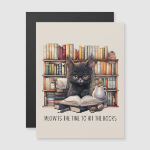 Meow Es El Momento De Golpear Los Libros