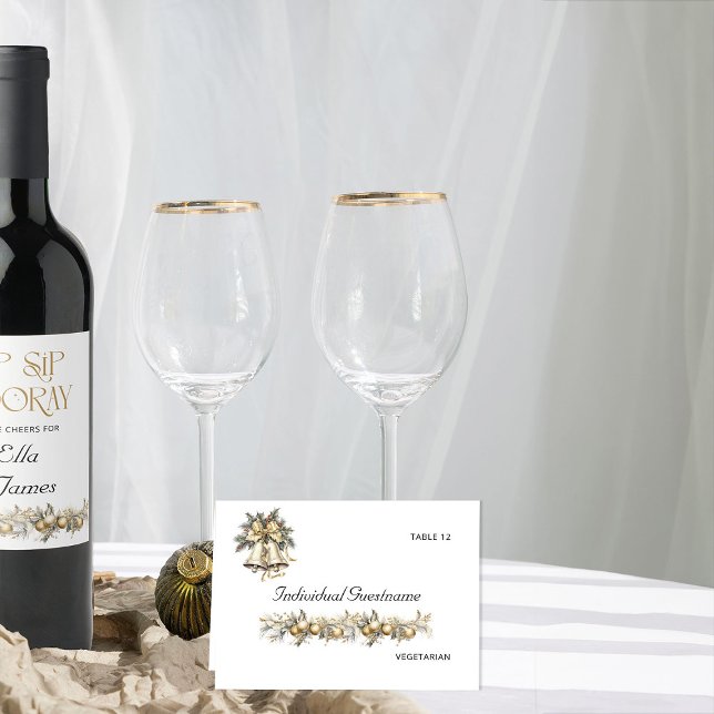 Mesa Holly Bell Navidades Boda Tarjeta de lugar de hués (Guest Name Place Card from the Holly Bells Wedding Collection by Darling and May)