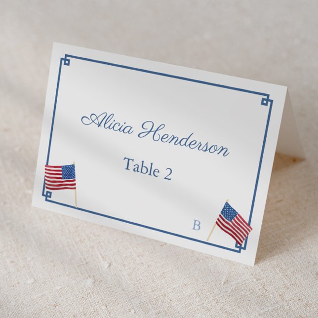 Mesa Tarjeta de lugar de boda con bandera de EE. UU. ro (Patriotic individual place cards, buffet cards or food tents with navy blue greek key and usa flags)