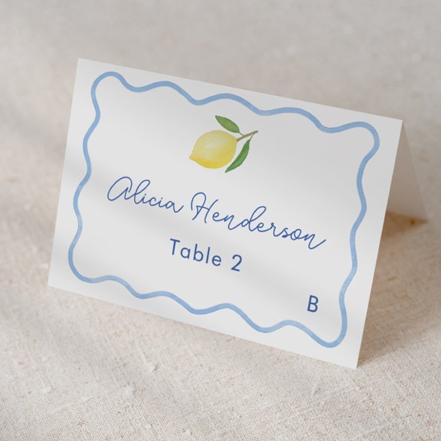 Mesa Tarjeta de lugar de boda de limón azul pálido con  (Trendy squiggle border with lemon and hand-painted blue & white tiles individual wedding place card )