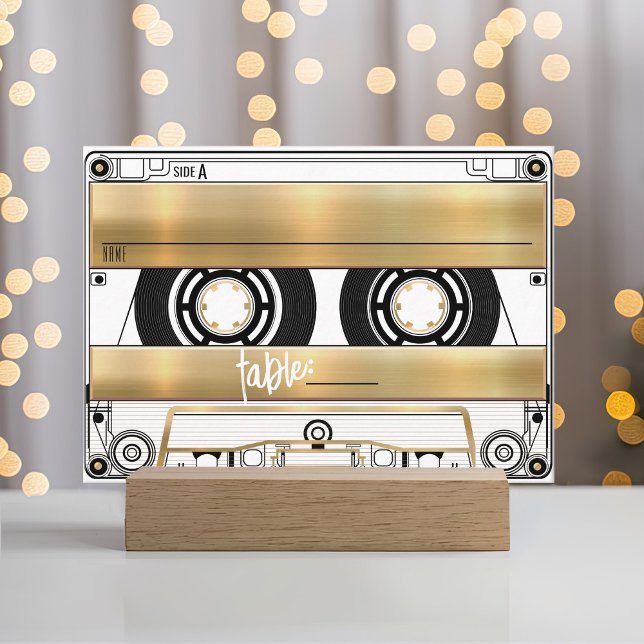 Mesa Tarjeta plana de boda de cinta de casete Retro Gol (Retro cassette tape gold black vinyl record music theme flat wedding 50th birthday table place card)