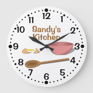 Mezcla de tazón y cuchara con reloj de cocina con