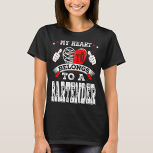 Mi corazón pertenece a un camarero camiseta día de