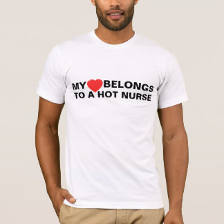 Mi corazón pertenece a una camiseta caliente de la