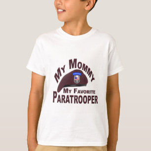 Mi mamá mi camiseta favorita de paracaidistas
