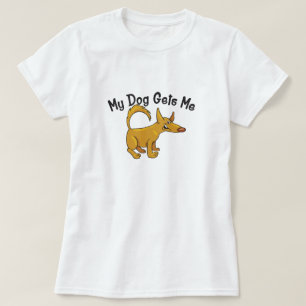 Mi perro me mete la camiseta básica de las mujeres