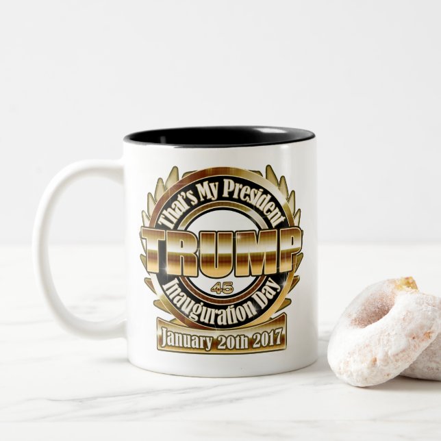 Mi taza de café del día de inauguración de (Con donut)
