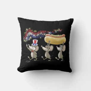 Micrófono, Mac y la almohada nocturna del 4 de jul