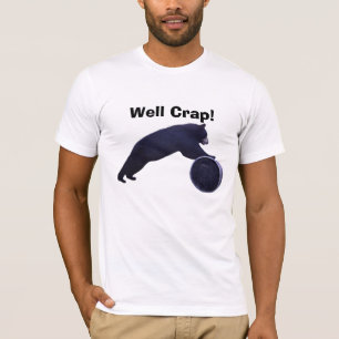 ¡Mierda bien! Oso negro contra la camisa del