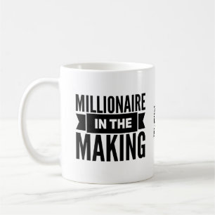 Millonario en la taza de café de fabricación