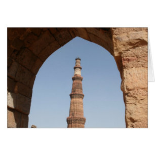 minar qutb arqueado