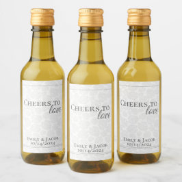 Mini botellas de vino vitoreando para amar