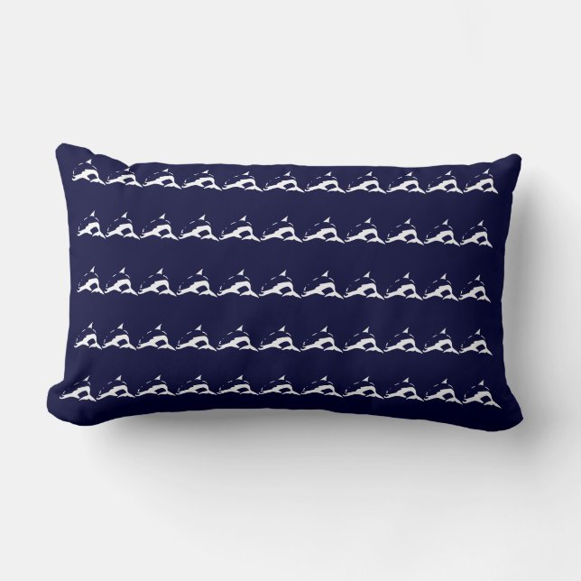 mini DOLPHIN blanco sobre almohada azul marino (Anverso)