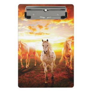 Minicarpeta De Pinza Caballos al atardecer lanzando almohada