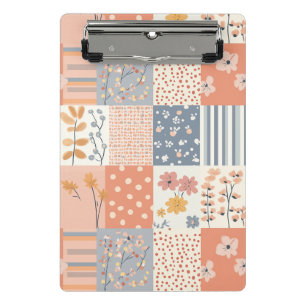 Minicarpeta De Pinza Colcha romántica floral en rosa pálido y marfil