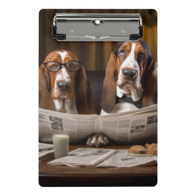 Minicarpeta De Pinza Cuidados basset hounds leyendo el periódico (Anverso)