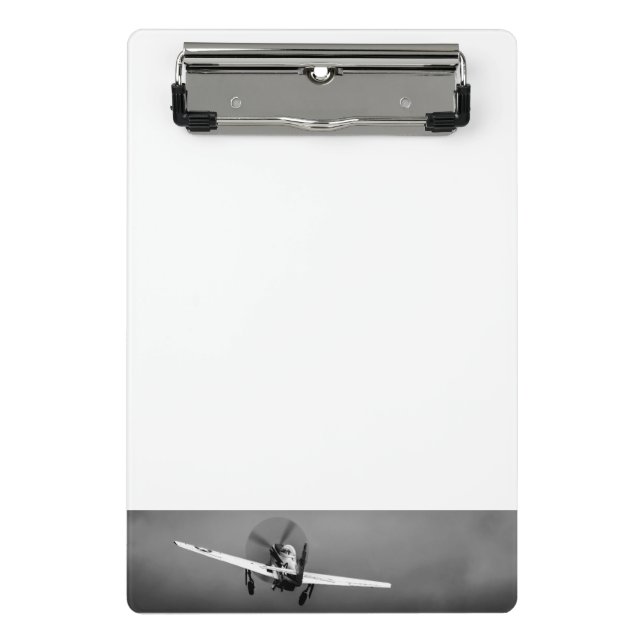 Minicarpeta De Pinza Despegue del mustango P-51 en tormenta (Anverso)