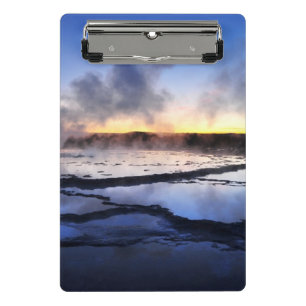 Minicarpeta De Pinza Humo del géiser en la puesta del sol