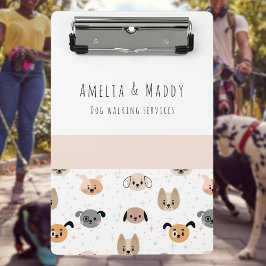 Minicarpeta De Pinza Negocios de paseos de perros - Joven empresario