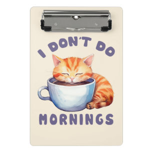 Minicarpeta De Pinza No hago mañanas - un gato Naranja con café.