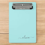 Minicarpeta De Pinza Nombre de Monograma del Guión Azul Verde azulado M<br><div class="desc">Portapapeles de planeación de nombre Verde azulado azul Aqua. Esto hace que el dulce perfecto cumpleaños 16,  boda,  ducha de novia,  aniversario,  ducha de bebé o fiesta de soltera sea regalo para alguien que ama el lujo glam y los estilos de moda.</div>