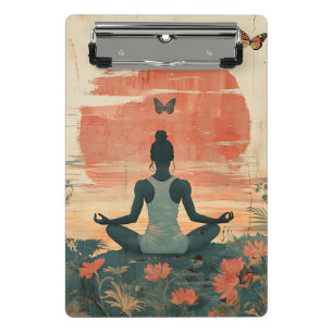 Minicarpeta De Pinza Prado de la puesta del sol meditación con mariposa