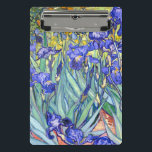 Minicarpeta De Pinza Vincent Van Gogh Irises Bella Artes de cosecha flo<br><div class="desc">Vincent Van Gogh Blue Irises Floral Bella Artes Irises es una de las muchas pinturas de iris del artista Post-impresionista holandés Vincent van Gogh. Como muchos artistas de su época, Van Gogh fue influenciado por impresiones japonesas en bloques de madera de ukiyo-e. Los contornos fuertes, ángulos inusuales, incluyendo vistas de...</div>