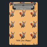 Minicarpeta De Pinza "Wildlife Fox Wonder"<br><div class="desc">Un juguetón zorro rojo bebé se frota a través de un prado iluminado por el sol, su cola esponjosa girando en alegre persecución. Con sus ojos brillantes y su energía espiritual, la escena captura la inocencia y la naturaleza despreocupada de la juventud. "Imagen original generada por Meta AI. La IA...</div>