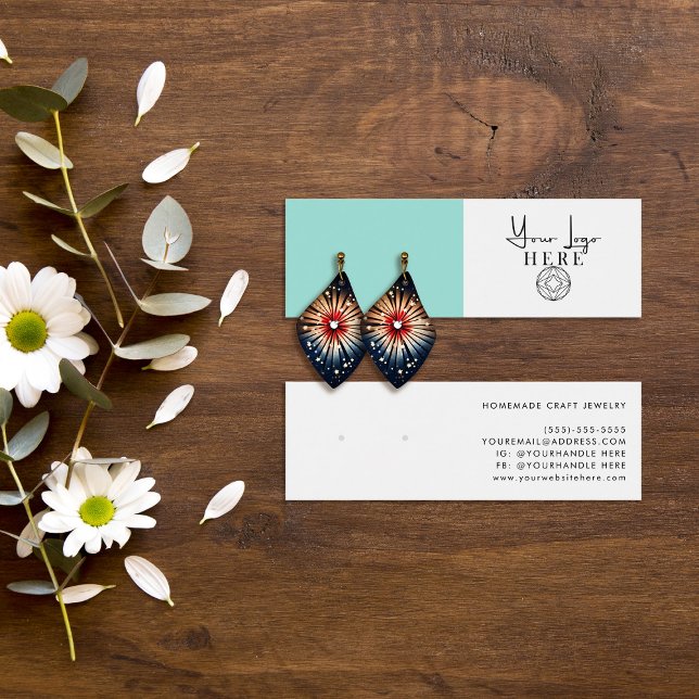 Minimalist Mint Green White Logo Earring Display (Subido por el creador)