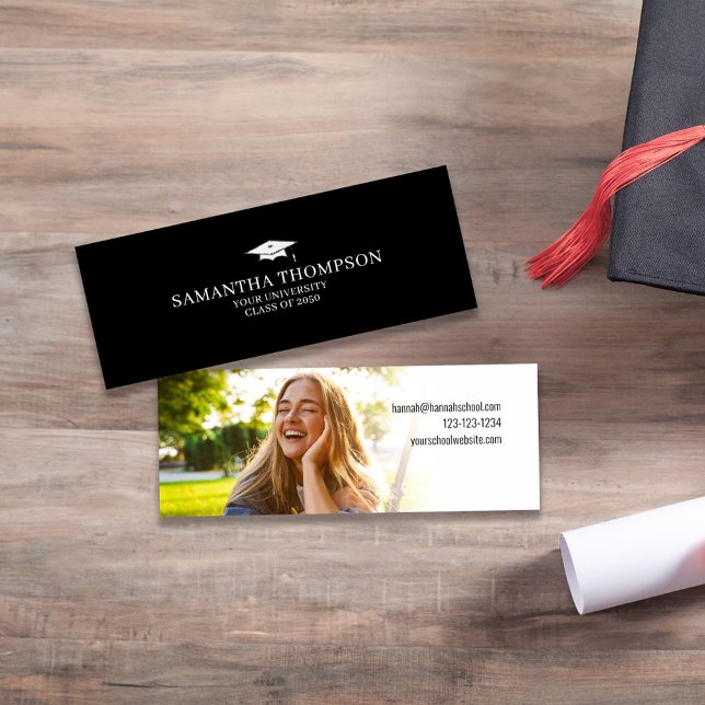 Minitarjeta De Visita Foto de la graduación de la Universidad de Estudia (Graduation simple name card with photo template in black and white. )