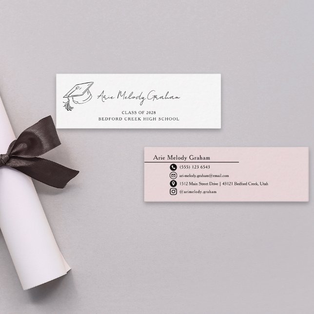 Minitarjeta De Visita Modern Handwritten Script Graduate Name Card (Subido por el creador)