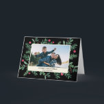 Mismo navidad de la acuarela el | de las Felices<br><div class="desc">Celebre el navidad con esta tarjeta moderna que ofrece follaje y bayas pintados a mano de la acuarela. Personalice con su foto y texto. Utilice el "personalizar él" botón para opciones que corrigen más avanzadas.</div>