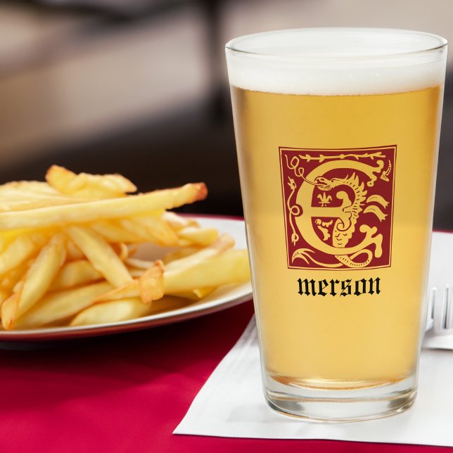 Míticas criaturas del siglo XVI Capital decorativa (Subido por el creador)