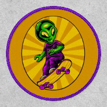 Mochila divertida de alienígena con monopatín