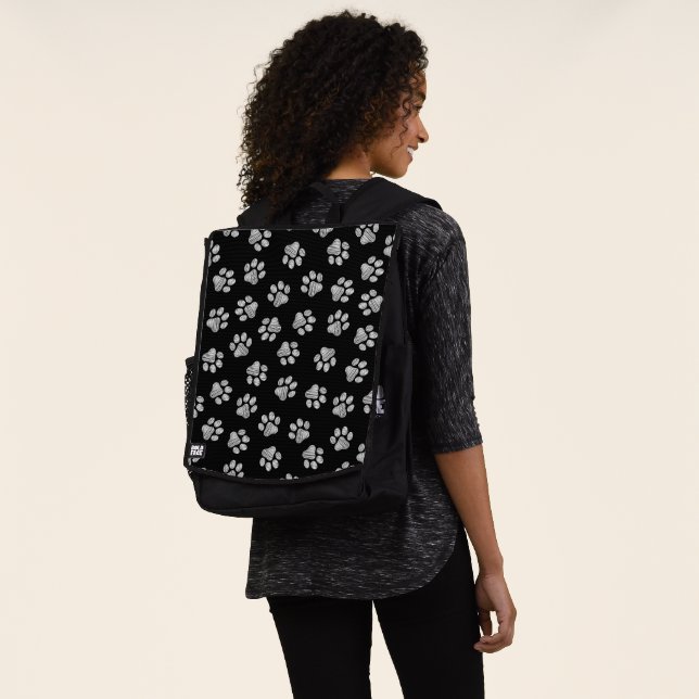 Mochila Doodle Paws, Patas de Perro, Patas Blancas (Puesto)