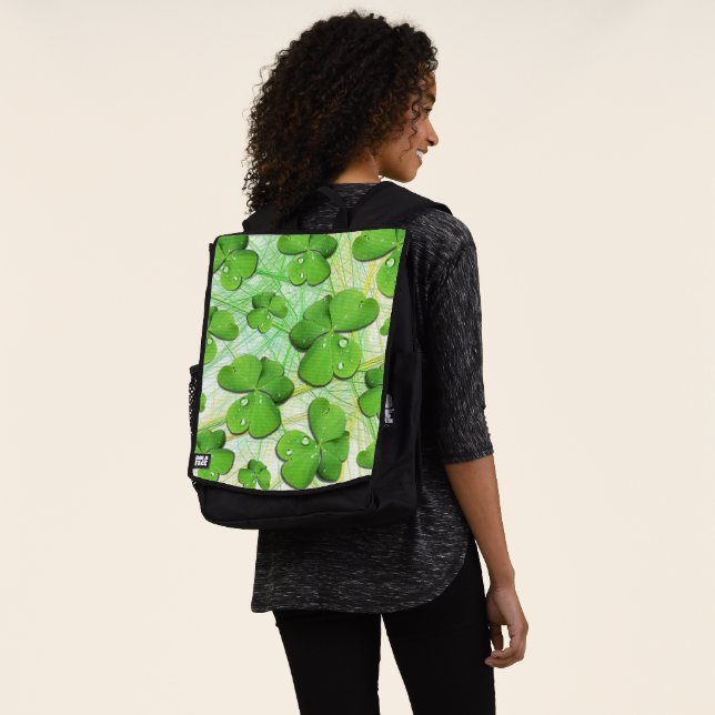 Mochila Green Shamrock St Patrick's iPhone 5 Funda-Mate (Puesto)