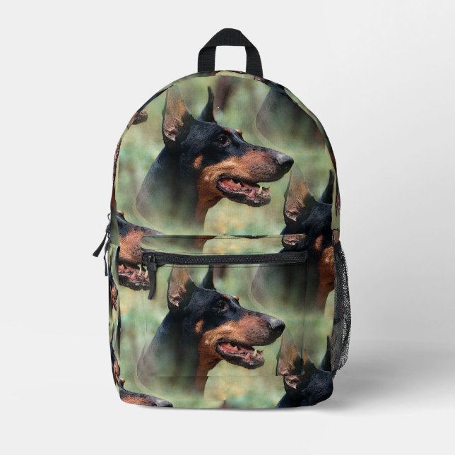Mochila Impresa Doberman Pinscher en los bosques (Anverso)