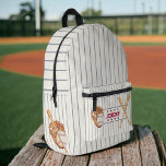 Mochila Impresa Estafas grises azules rojas de béisbol vintage<br><div class="desc">Una fresca mochila de béisbol rojo y azul con un bate de béisbol,  bola y guante en acuarela,  cambia las rayas y el texto al color de tu equipo.</div>