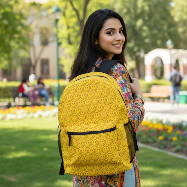 Mochila impresa feliz (Subido por el creador)